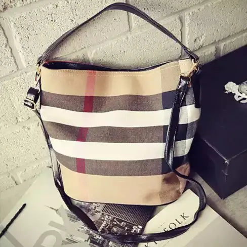 Sand Dune Striped Handbag – Inspired by Desert Sunsets with Versatile Carry Options
