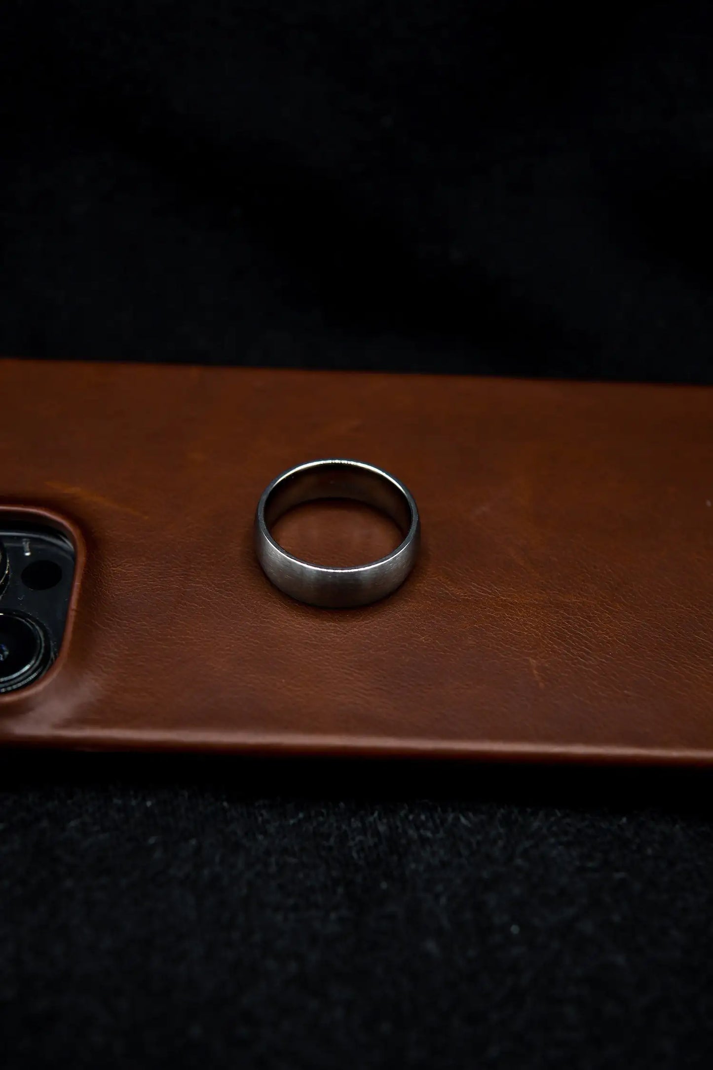 Men Minimalist Titanium Wedding Band Engagement Ring