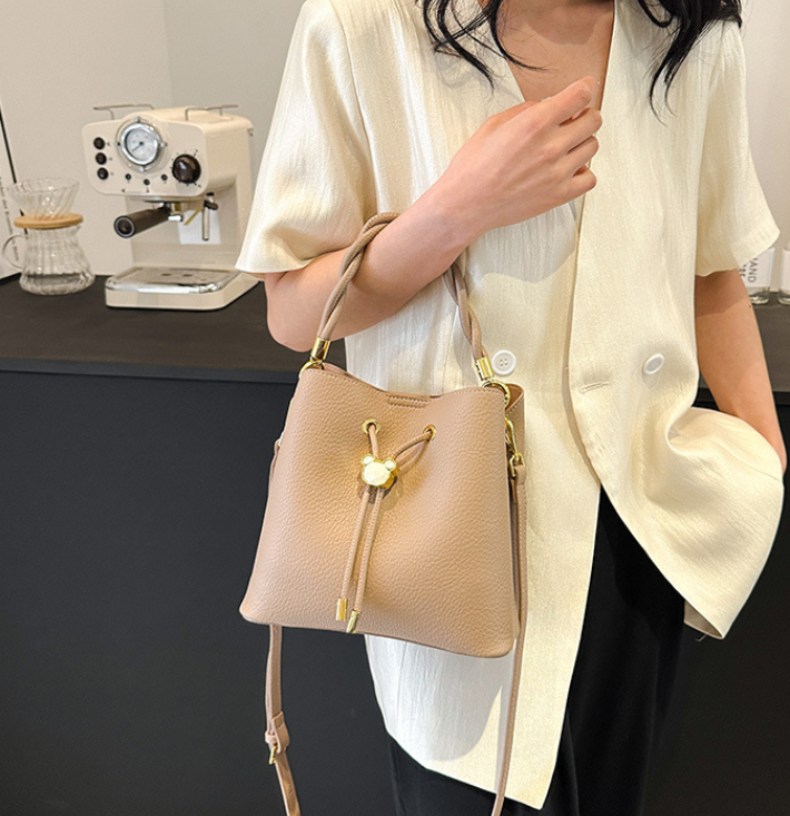 Women's Bucket Bag – First Layer Cowhide with Minimalist Design & Smart Interior Storage