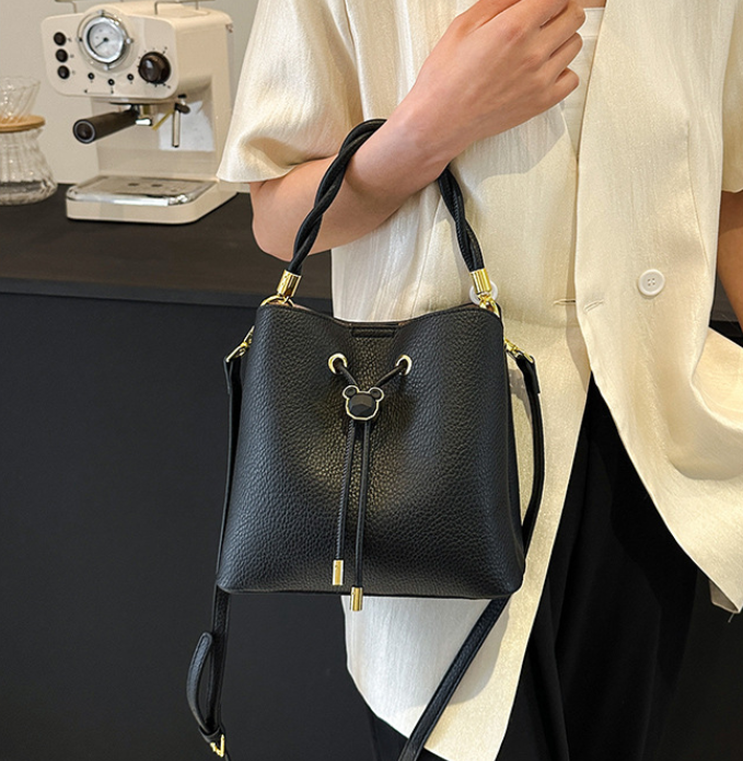 Women's Bucket Bag – First Layer Cowhide with Minimalist Design & Smart Interior Storage