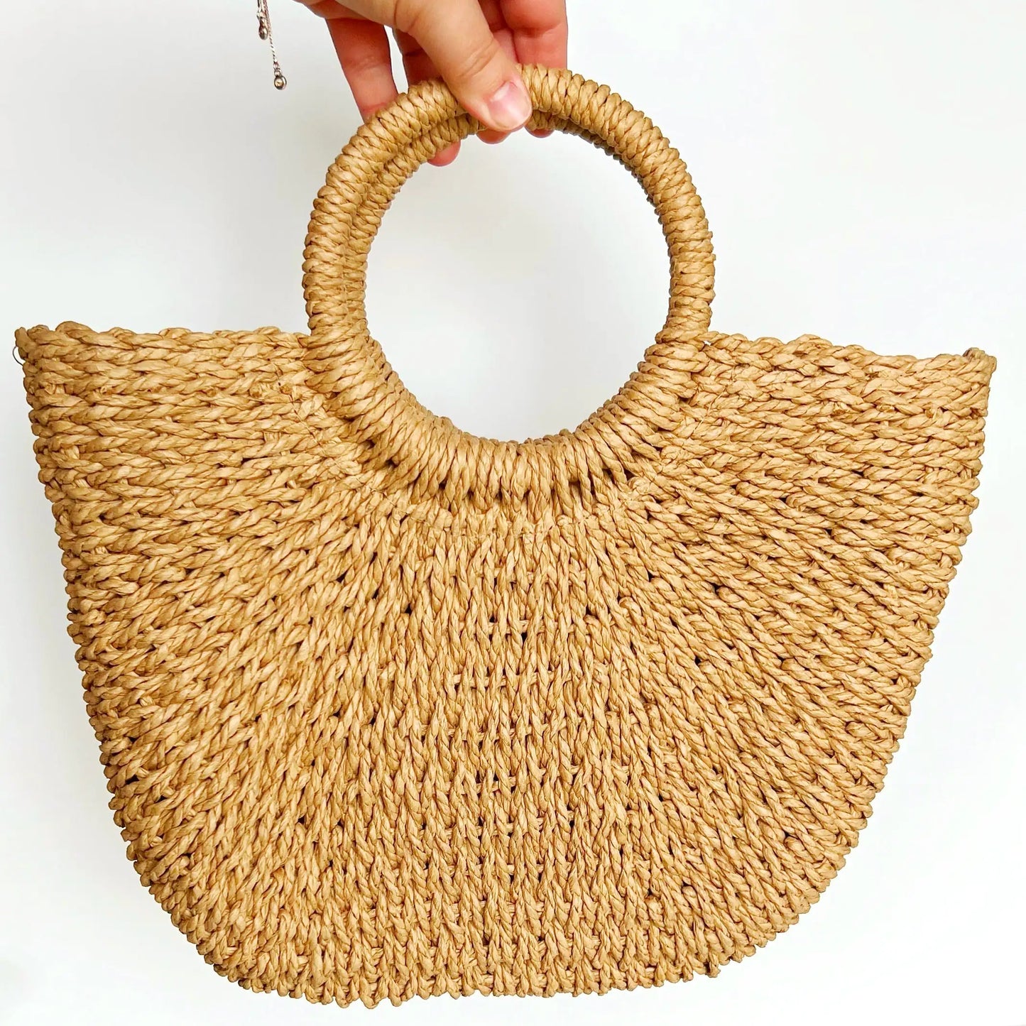 Spring Cyrus Beach Bag: Handcrafted Round Straw Tote