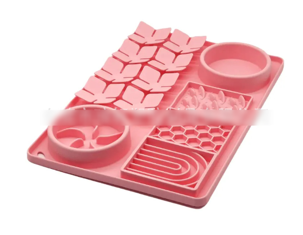 4-in-1 Slow Food Mat for Dogs & Cats – Engaging, Healthy Mealtime Solution
