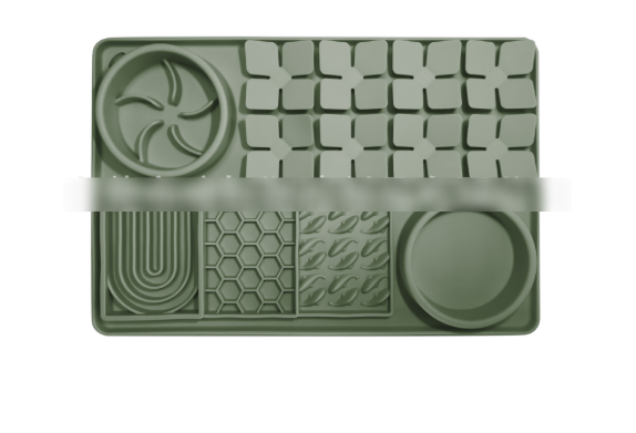 4-in-1 Slow Food Mat for Dogs & Cats – Engaging, Healthy Mealtime Solution