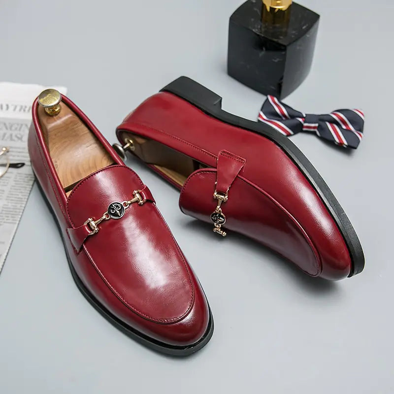 Men’s Classic Metal Chain Loafers – Timeless Sophistication & Comfort