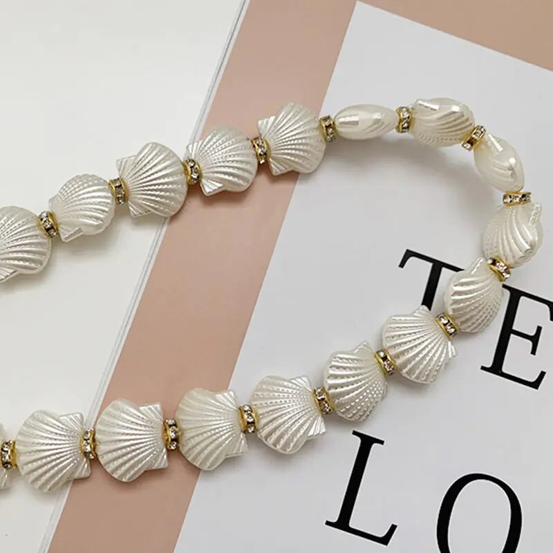 Elegant Pearl Women's Chain Belt – A Timeless Statement Accessory