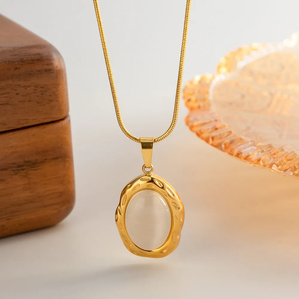18K Gold-Plated Oval Cat Eye Opal Pendant Necklace – Elegant & Timeless Jewelry