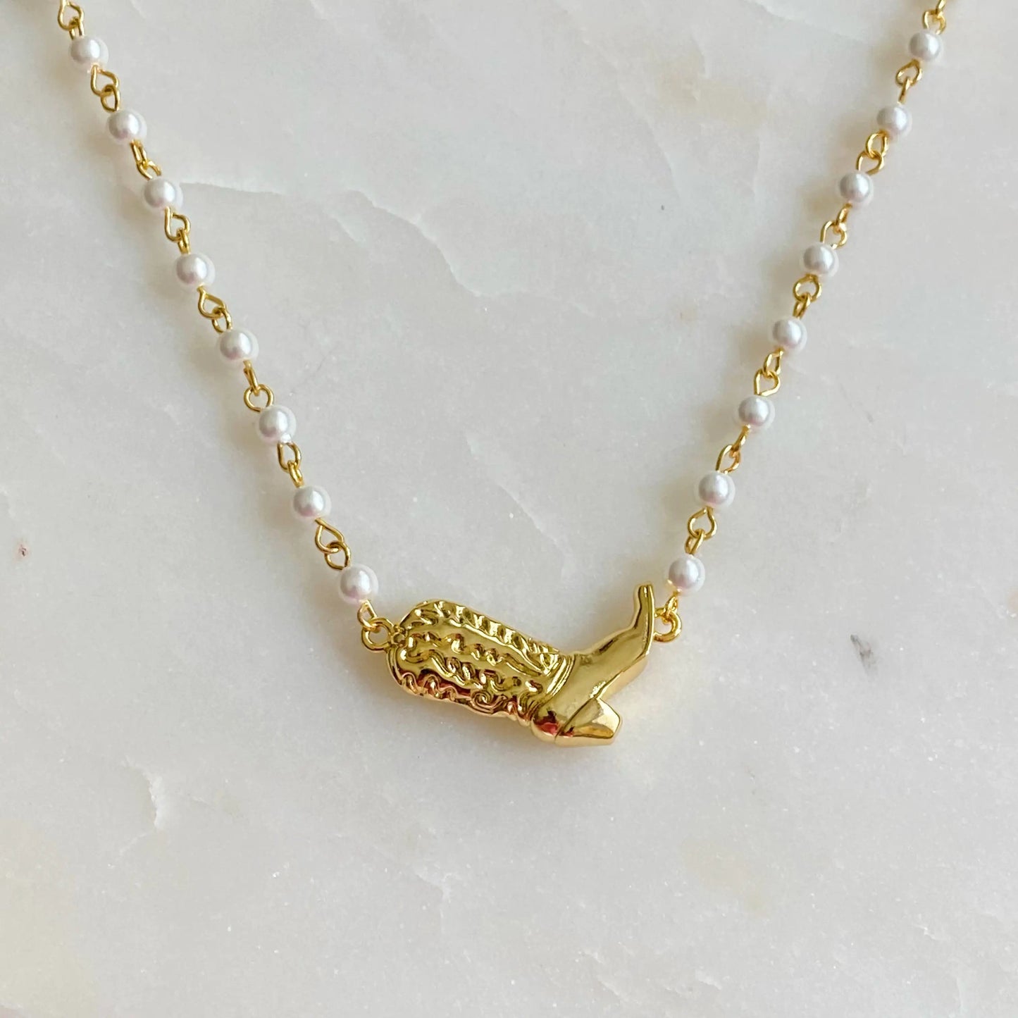 Cowgirl Boot Pearl Chain Necklace – A Bold Statement of Western Elegance
