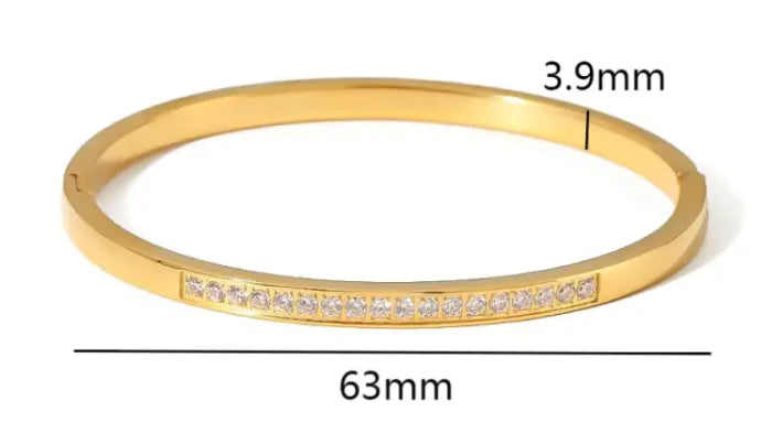 Luxe Star Buckle Bracelet: Modern Elegance Meets Durability