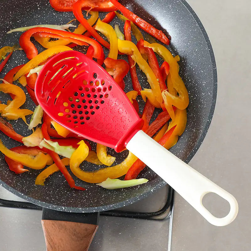 Multifunctional Slotted Spoon – Grinding, Pressing & Stir-Frying Kitchen Gadget