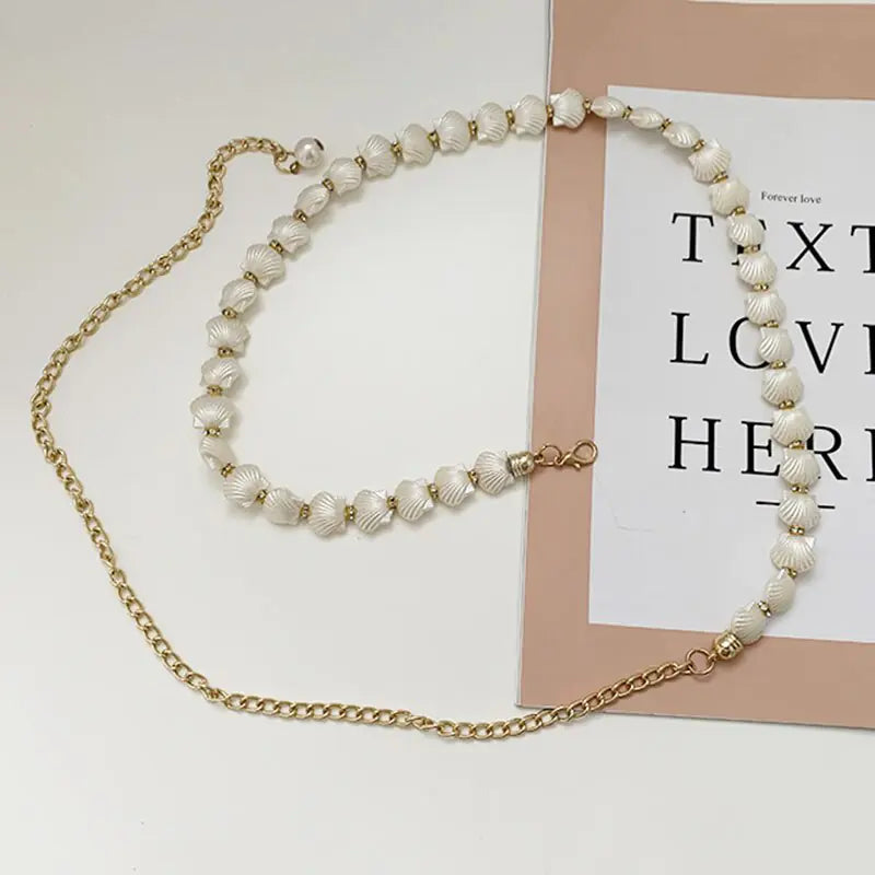 Elegant Pearl Women's Chain Belt – A Timeless Statement Accessory