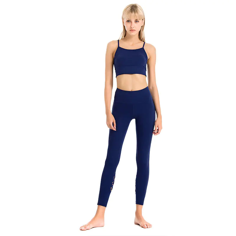Professional Women’s Yoga Suit – Quick-Dry Comfort with Elegant Cut Detailing