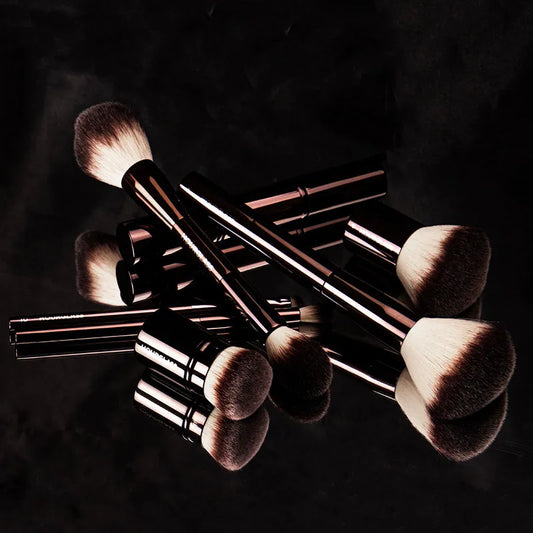 Makeup Brush – Multi-Functional Powder, Foundation & Eyeshadow Application Tool