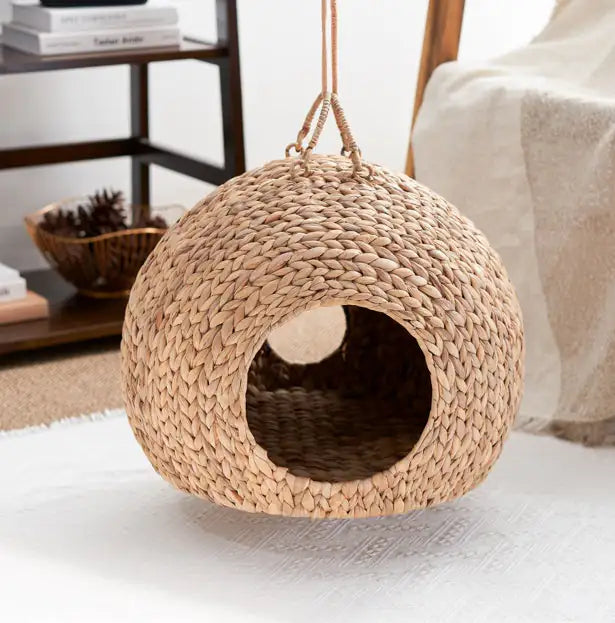 Gertrude Woven Water Hyacinth Circular Cat Bed with Handle – Natural Rattan Nest for Cats and Small Pets (18"x18"x18")