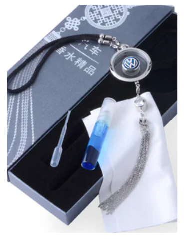 Car Perfume Hanging Pendant – Luxury Alloy Fragrance Charm for High-End Vehicles