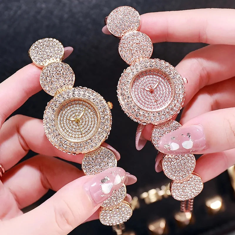 Timeless Elegance: Round Dial Bracelet Watch for Women