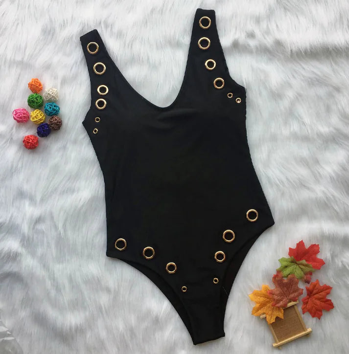 Solid Color One-Piece Swimsuit – Chic Black & White Swimwear for Confident Summer Style