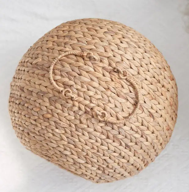 Gertrude Woven Water Hyacinth Circular Cat Bed with Handle – Natural Rattan Nest for Cats and Small Pets (18"x18"x18")