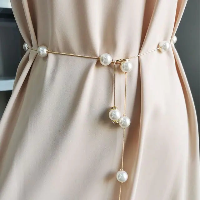 Elegant Pearl Women's Chain Belt – A Timeless Statement Accessory
