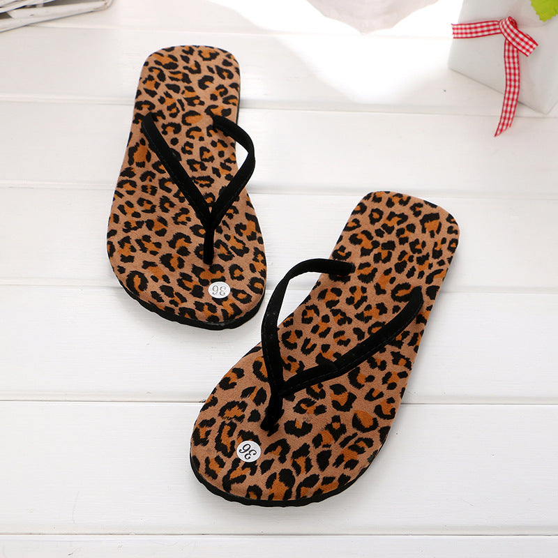 Fashion Flat Flip Flops – Non-Slip, Lightweight, and Perfect for Casual Summer Comfort