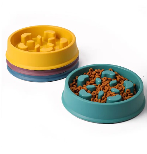 Slow Feeder Dog Bowl – Anti-Gulping for Improved Digestion and Mealtime Control
