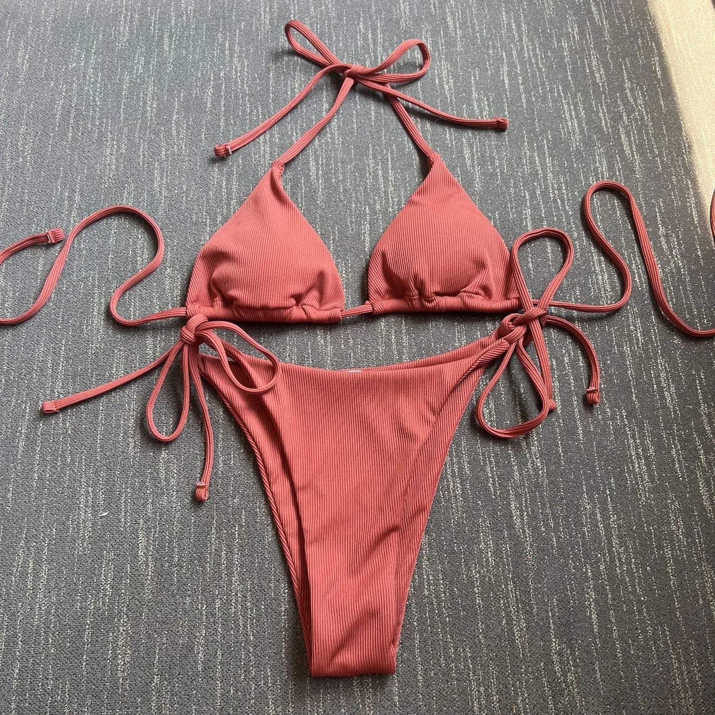 Ribbed Three-Piece Bikini Set – Lightweight, Curve-Flattering Swimwear (Sizes S–L)