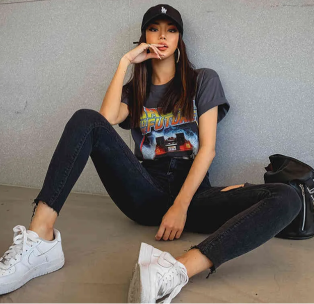 High Waist Tassel Ripped Denim Skinny Pants – The Perfect Blend of Edge and Elegance