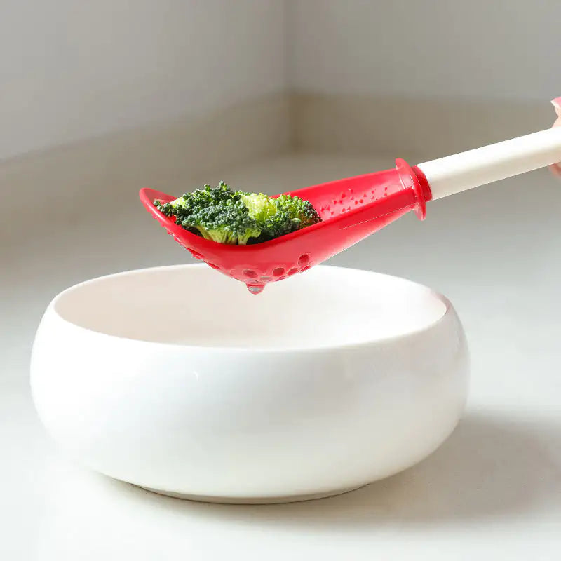 Multifunctional Slotted Spoon – Grinding, Pressing & Stir-Frying Kitchen Gadget