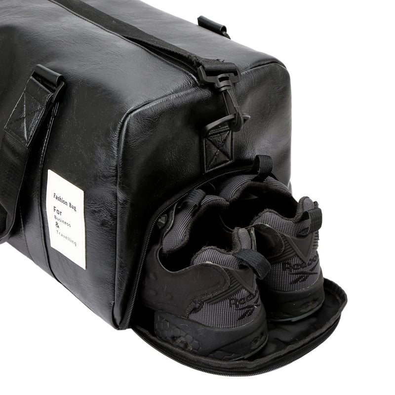 Large Capacity Lightweight Yoga Bag – Waterproof Fitness Duffel for Men and Women