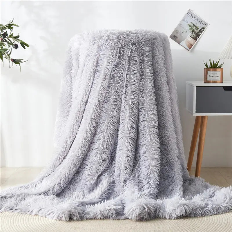 Light Gray Flannel Blanket – Plush & Fluffy Soft Throw for Home & Office (Multiple Sizes)