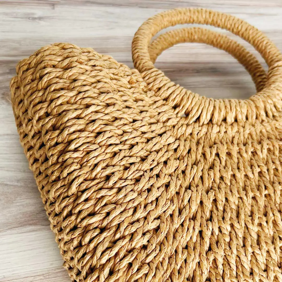 Spring Cyrus Beach Bag: Handcrafted Round Straw Tote