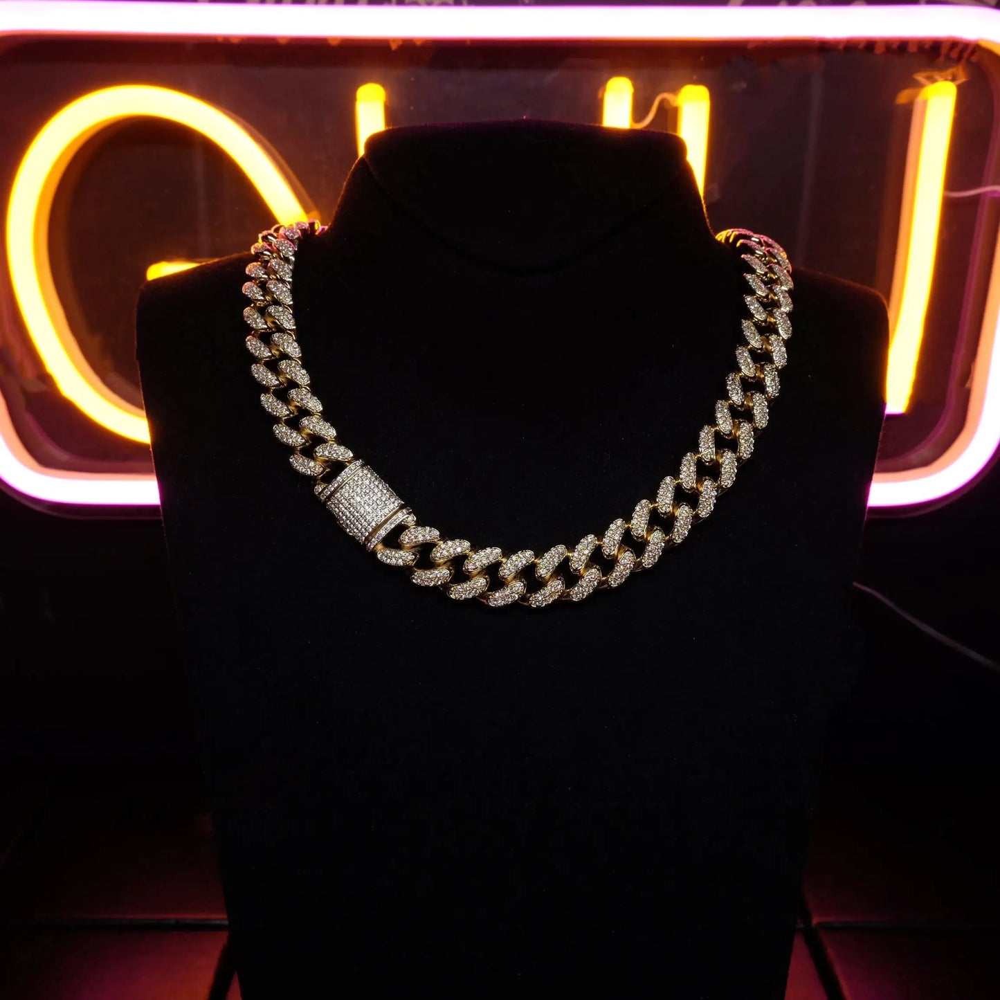 Flip Buckle Iced Cuban Link Chain Necklace – Gold-Plated Statement Piece