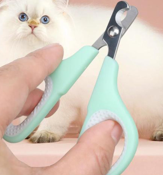 Pet Grooming Care Kit – 5-in-1 Beauty Comb Set with Nail Clippers & Detangling Tools (Cats & Dogs)