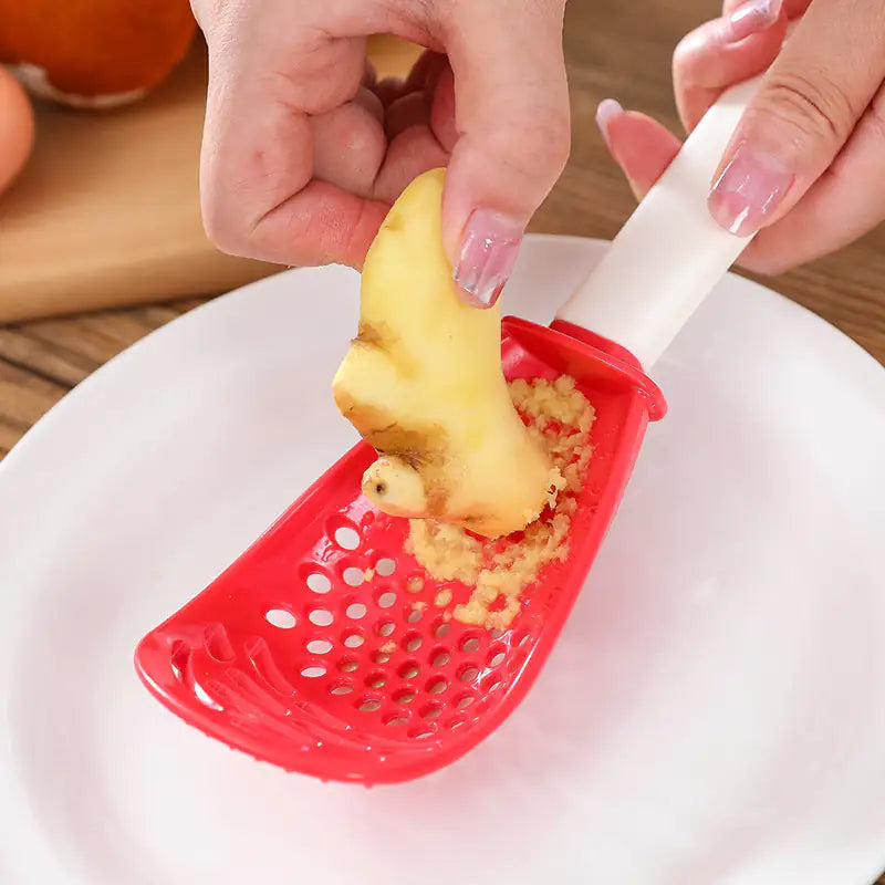 Multifunctional Slotted Spoon – Grinding, Pressing & Stir-Frying Kitchen Gadget