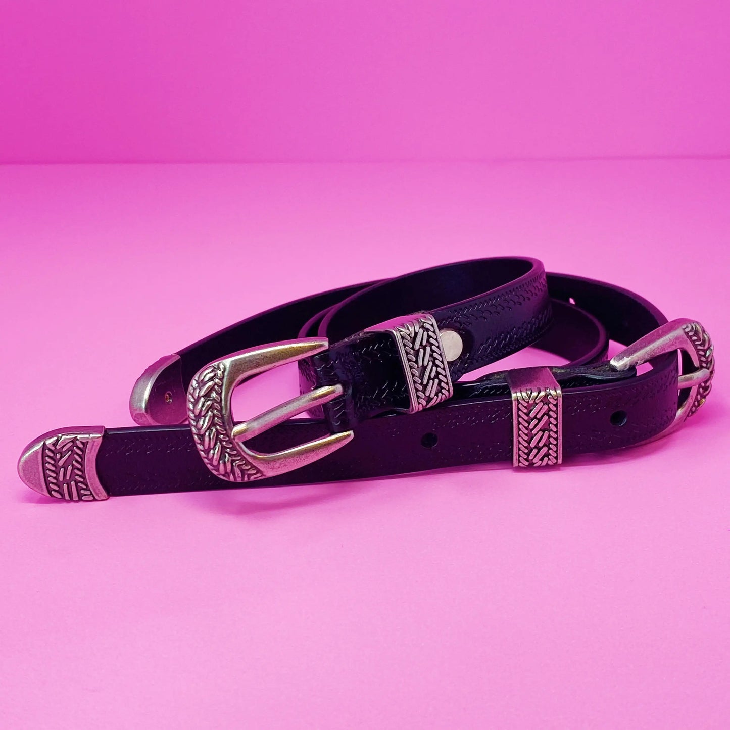 Genuine Double Buckle Leather Belt: Timeless Elegance and Style