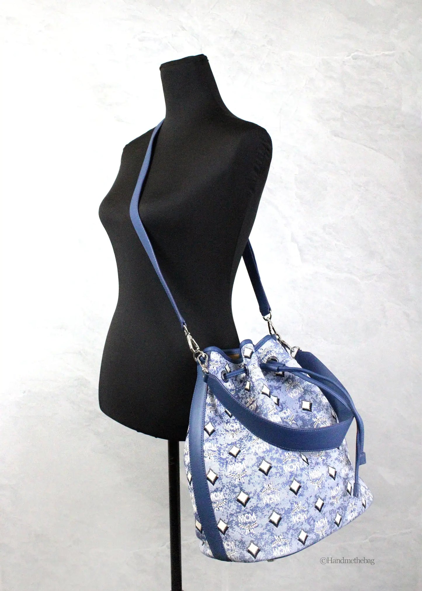 MCM Large Blue Vintage Denim Drawstring Bucket Handbag – Logo Fabric & Leather Trim