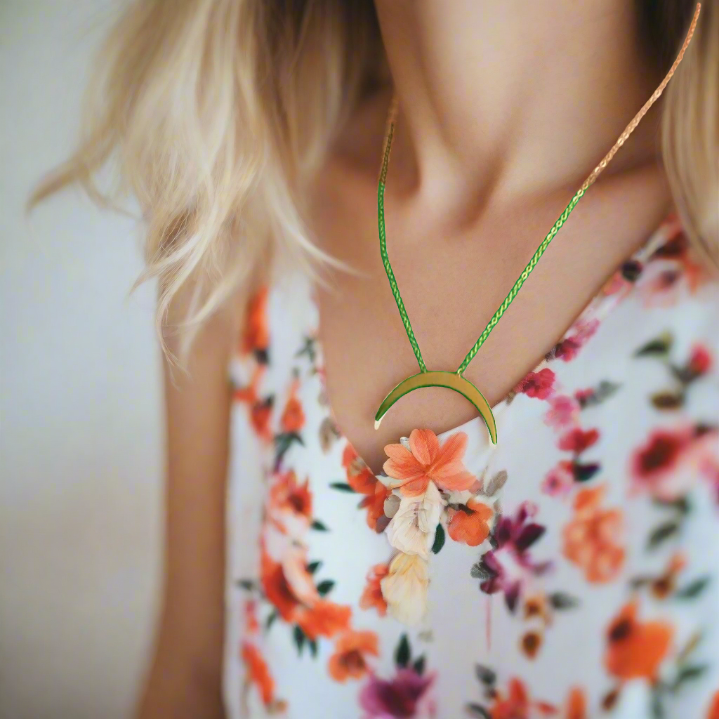 Glam Boho Crescent Necklace – Effortless Elegance with a Bohemian Twist