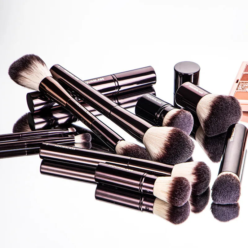 Makeup Brush – Multi-Functional Powder, Foundation & Eyeshadow Application Tool
