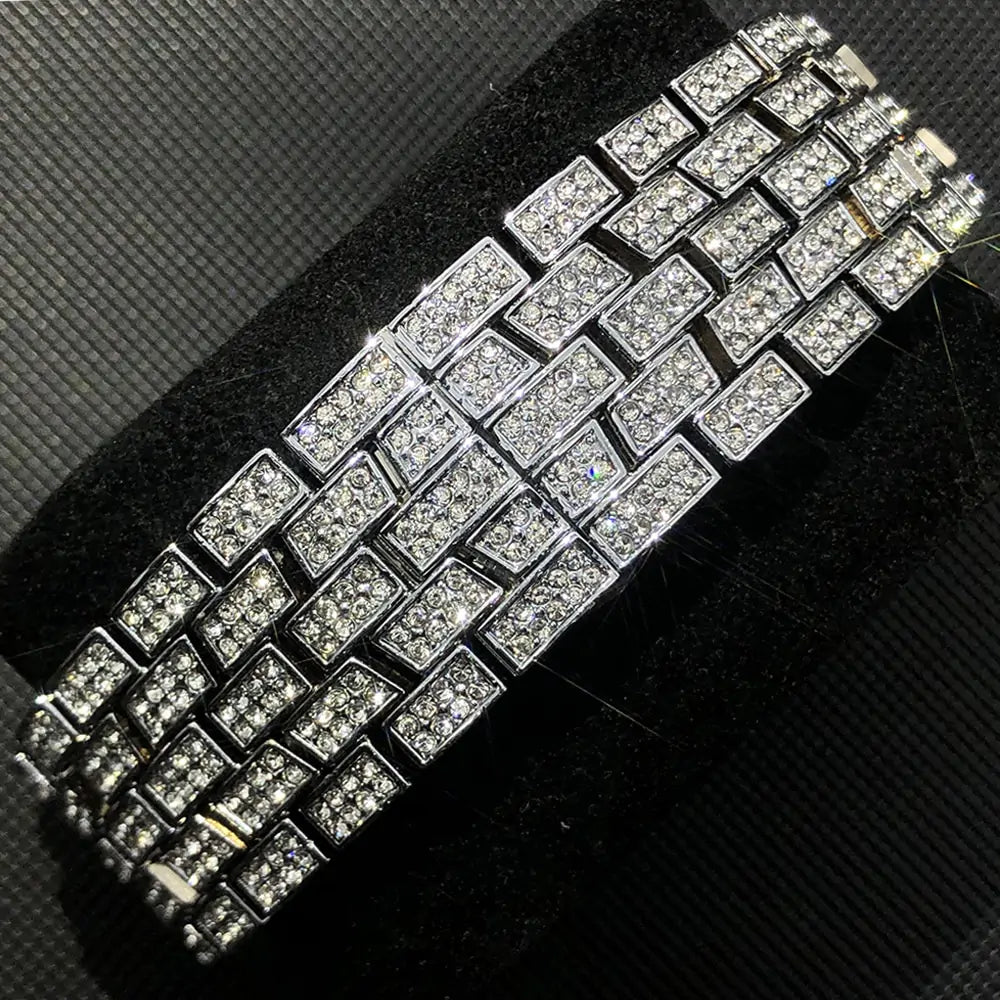 Popular Diamond Watch: Elevate Your Style with Timeless Elegance