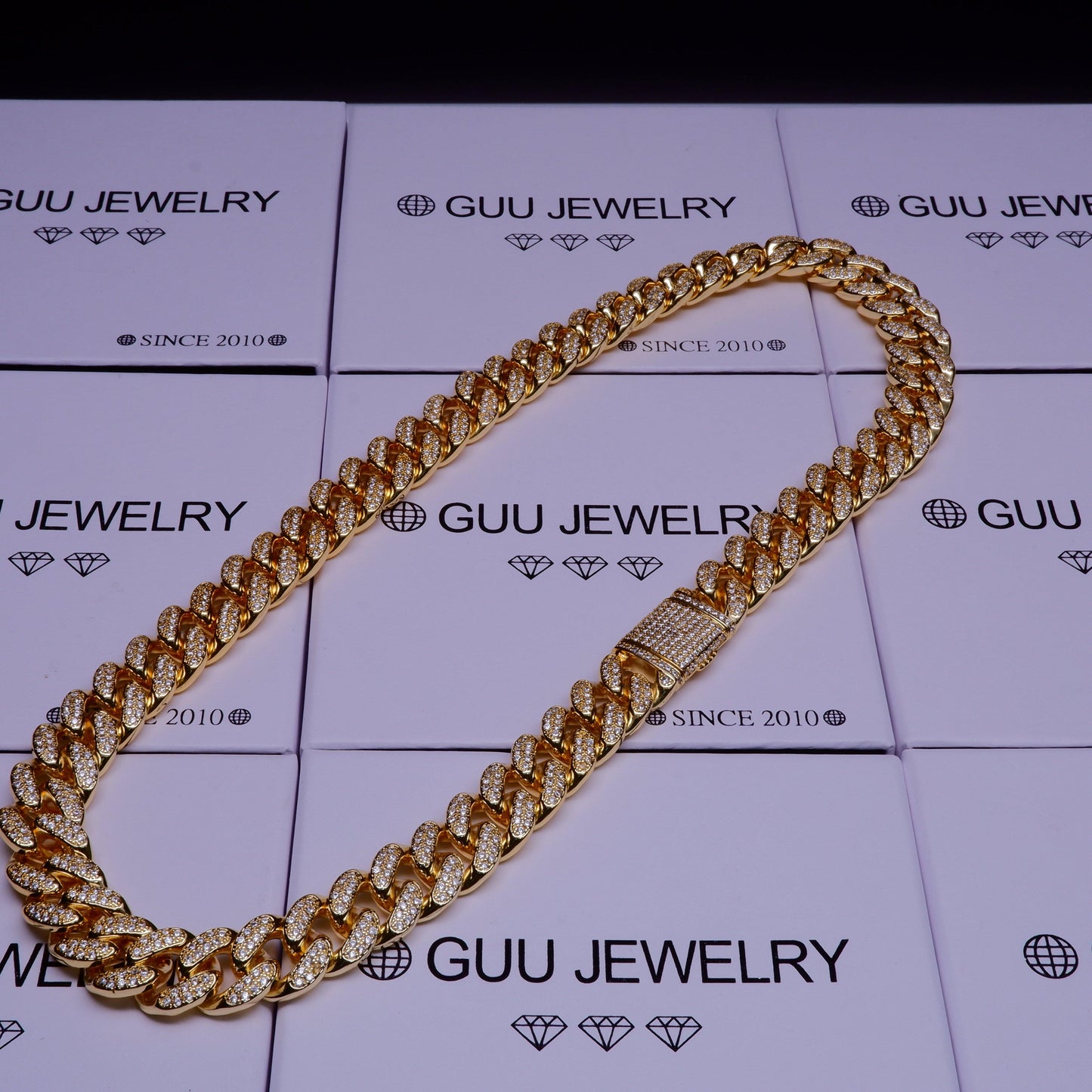 Flip Buckle Iced Cuban Link Chain Necklace – Gold-Plated Statement Piece