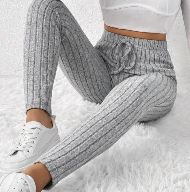 Seamless Hip-Lifting Yoga Pants – Breathable, High-Waisted Fitness Leggings for Women
