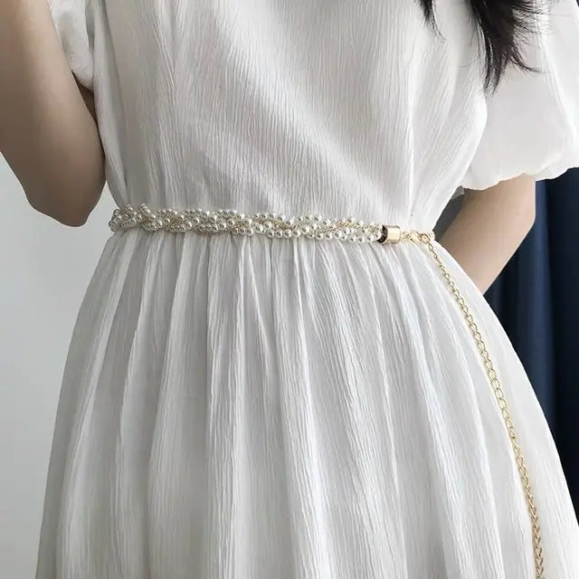 Elegant Pearl Women's Chain Belt – A Timeless Statement Accessory