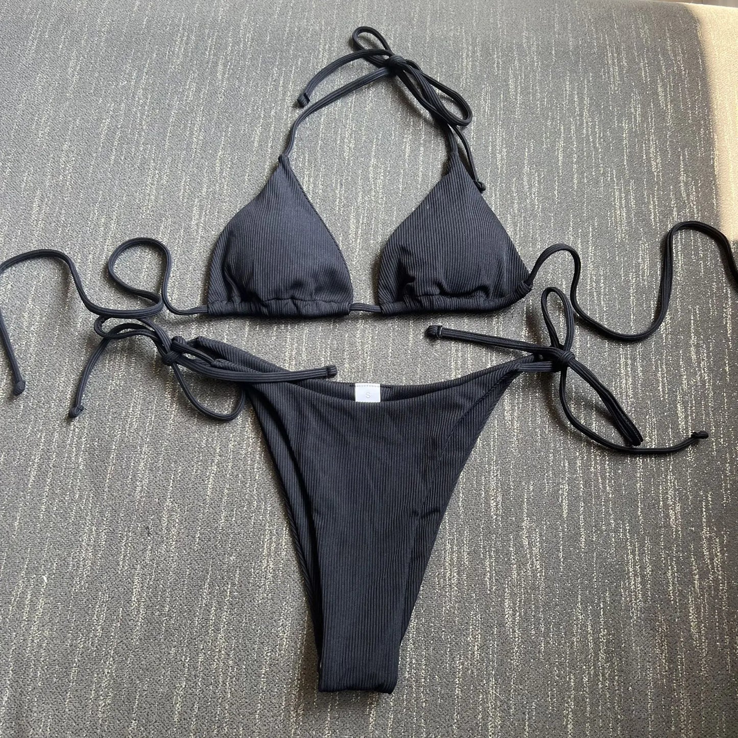 Ribbed Three-Piece Bikini Set – Lightweight, Curve-Flattering Swimwear (Sizes S–L)