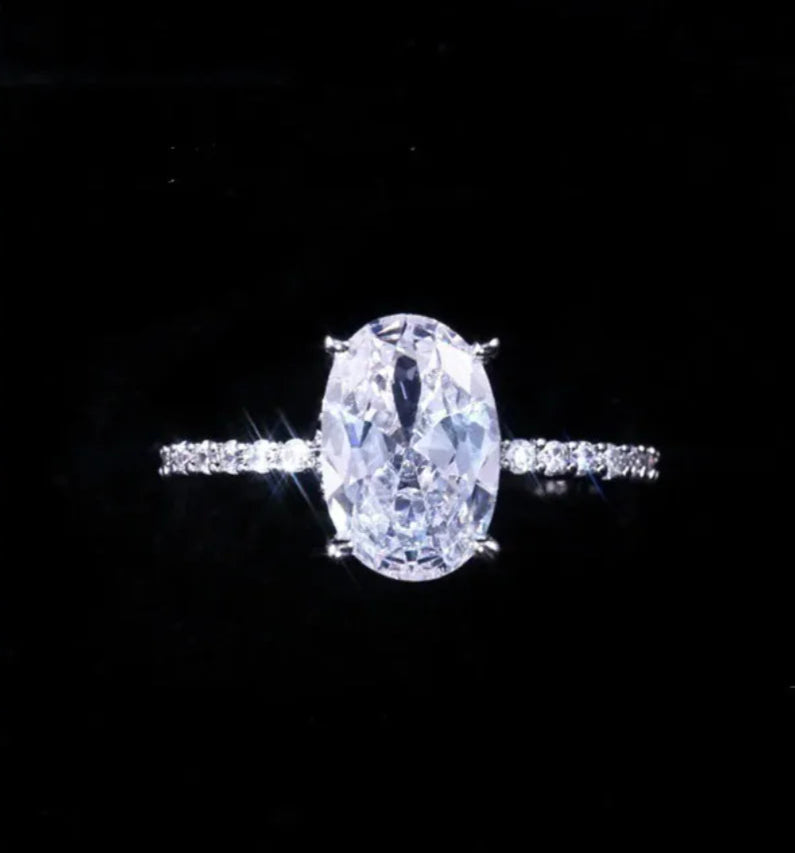 Zircon Platinum Engagement Ring: A Dazzling Symbol of Love