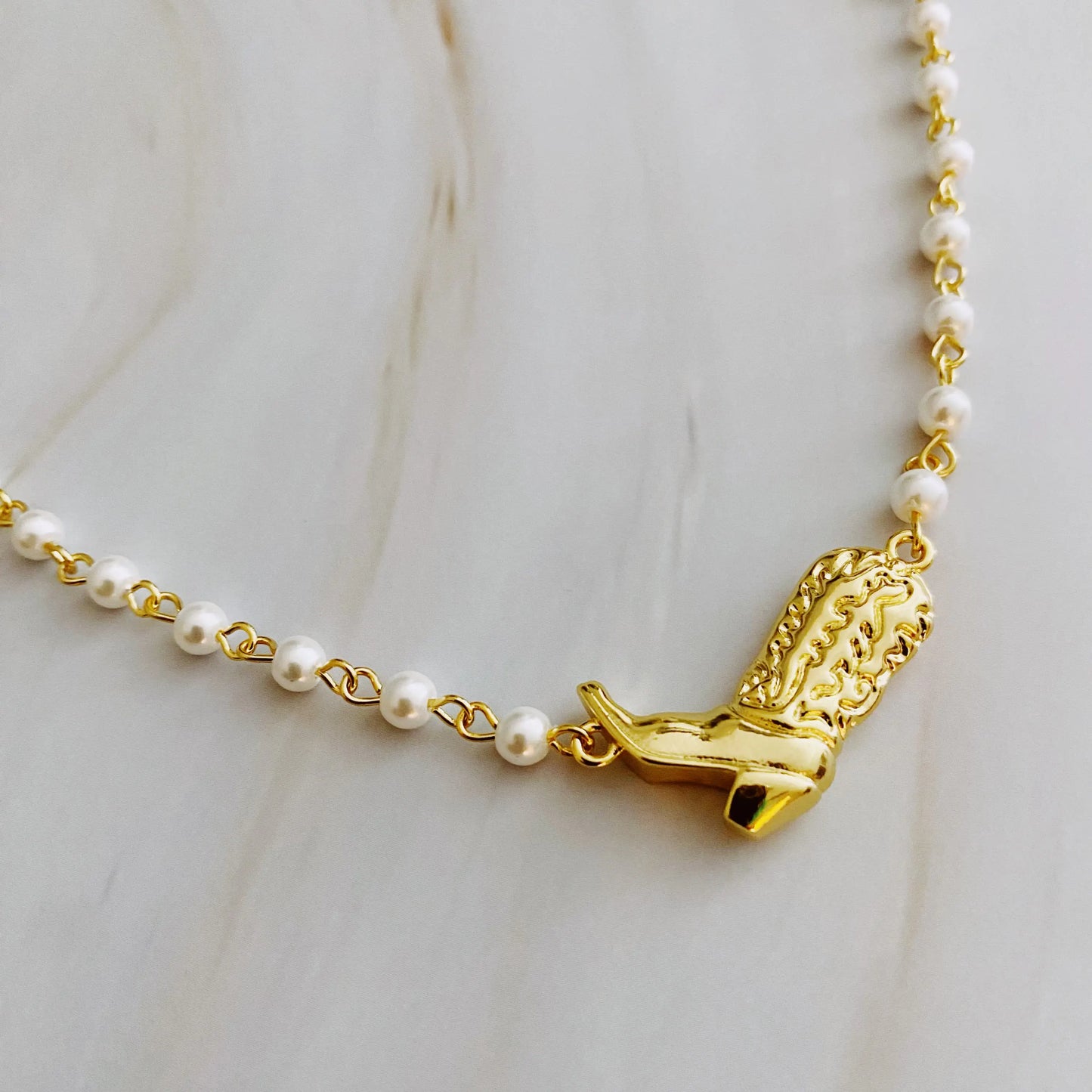 Cowgirl Boot Pearl Chain Necklace – A Bold Statement of Western Elegance