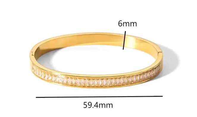 Luxe Star Buckle Bracelet: Modern Elegance Meets Durability