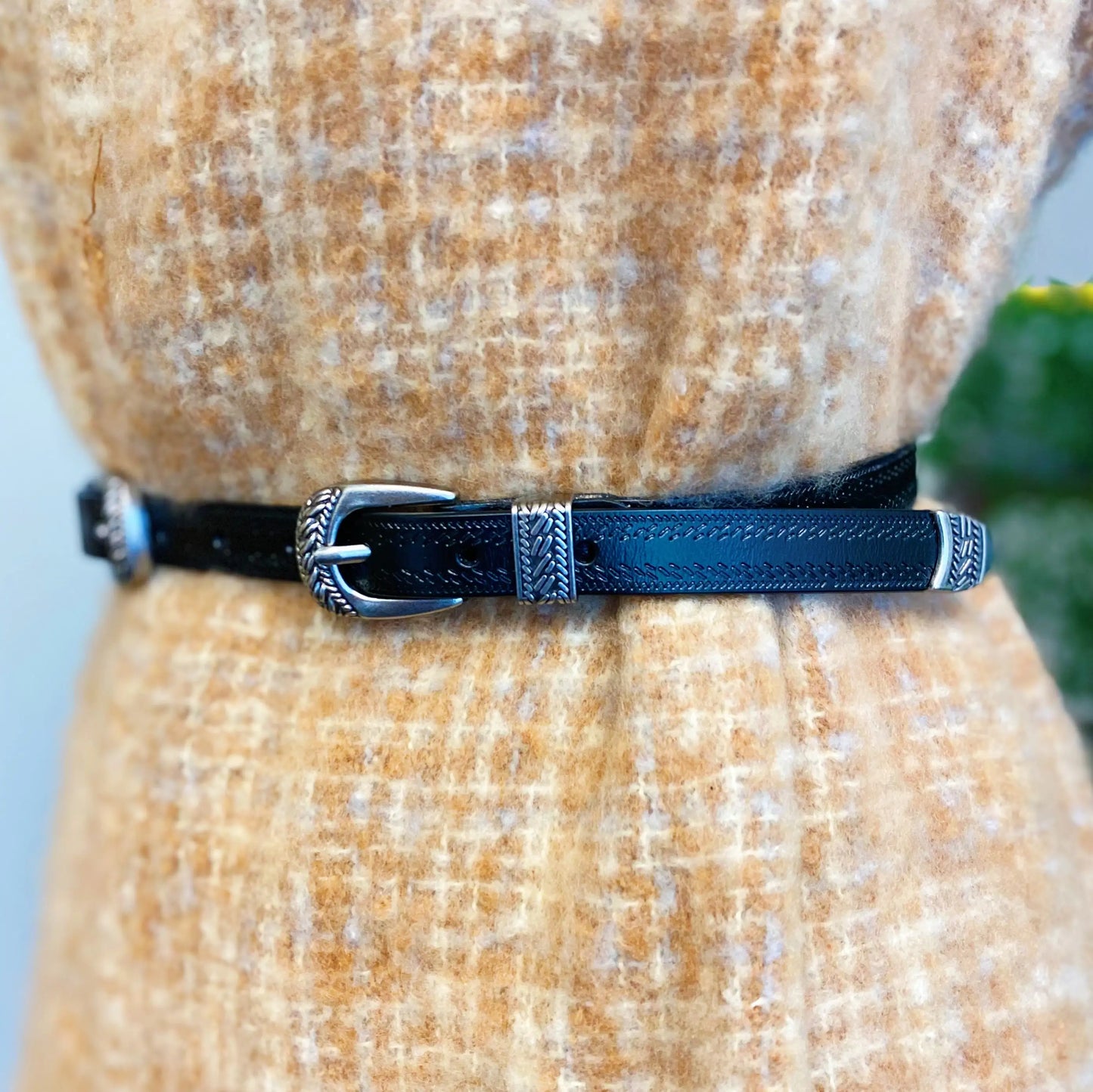 Genuine Double Buckle Leather Belt: Timeless Elegance and Style