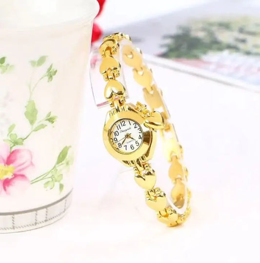 Quartz Steel Belt Heart Bracelet Women's Watch: A Blend of Elegance and Functionality