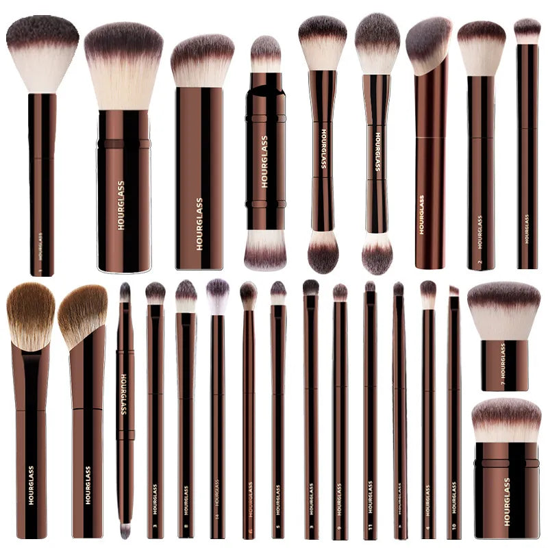 Makeup Brush – Multi-Functional Powder, Foundation & Eyeshadow Application Tool