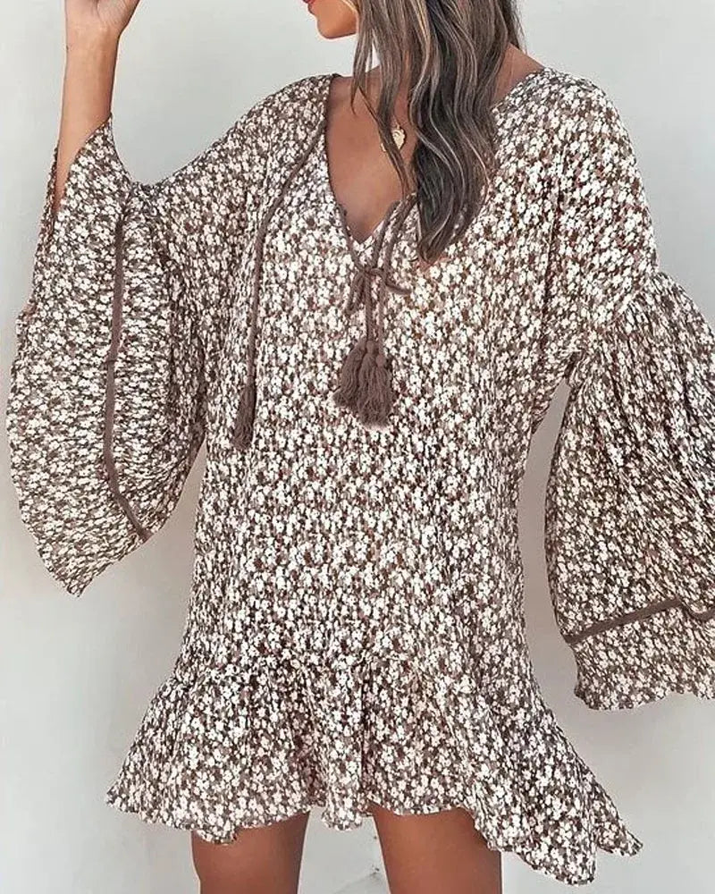 Welcome Spring in Style with Our Long V-Neck Floral Sleeve Top