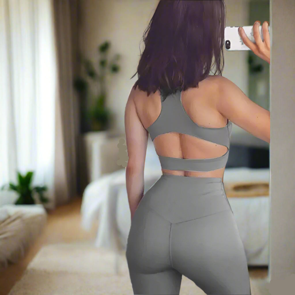 Women’s Yoga Set – 2-Piece Lightweight Workout Outfit in Light Gray & Deep Gray